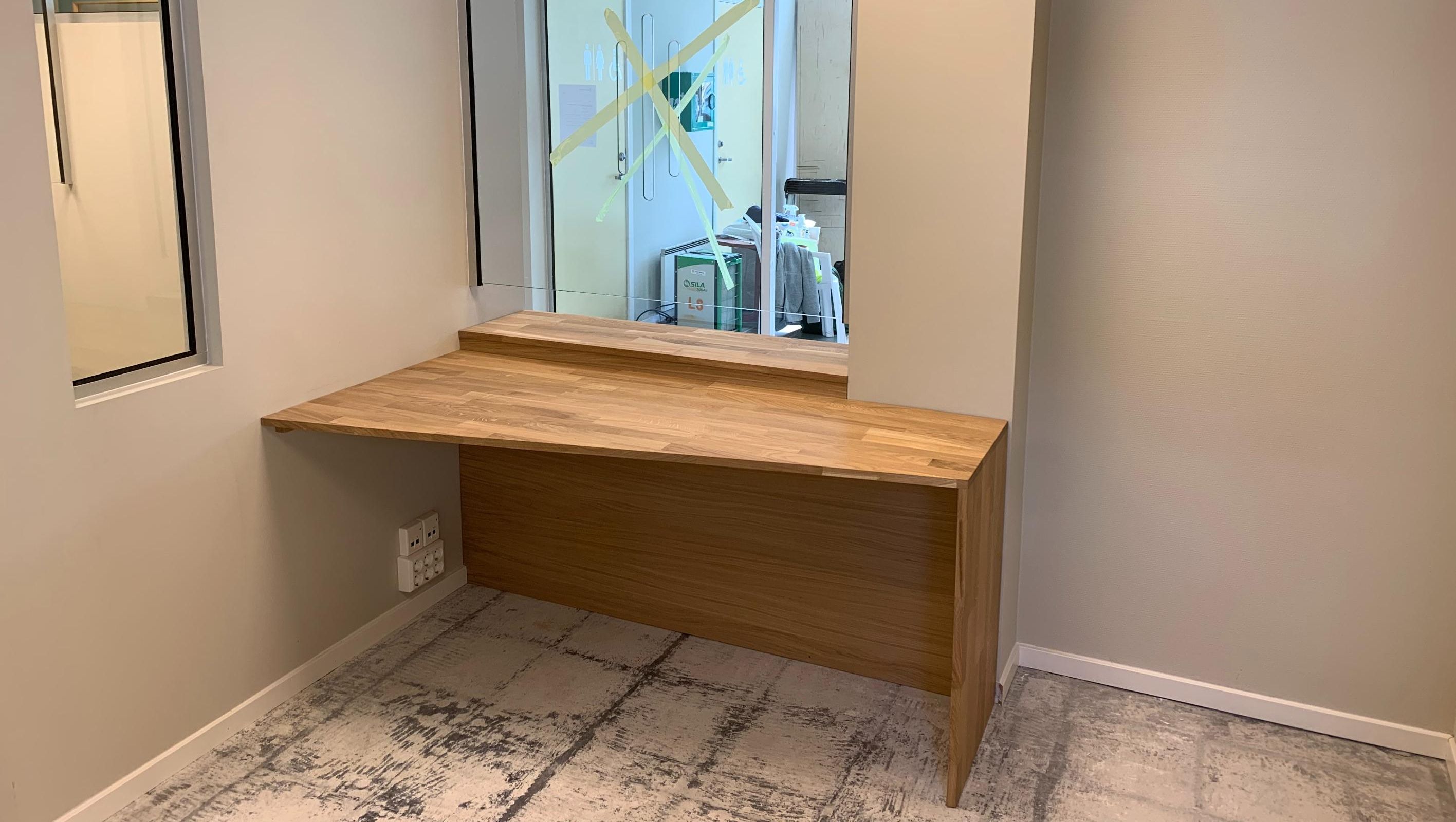 Prosjekt, spesialtilpassede møbler på Tinghuset